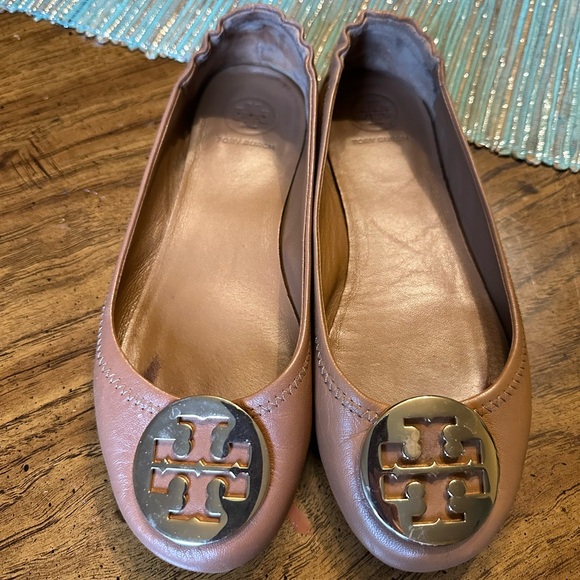 Tory Burch Minnie Ballet Flat in Tan - Picture 2 of 10